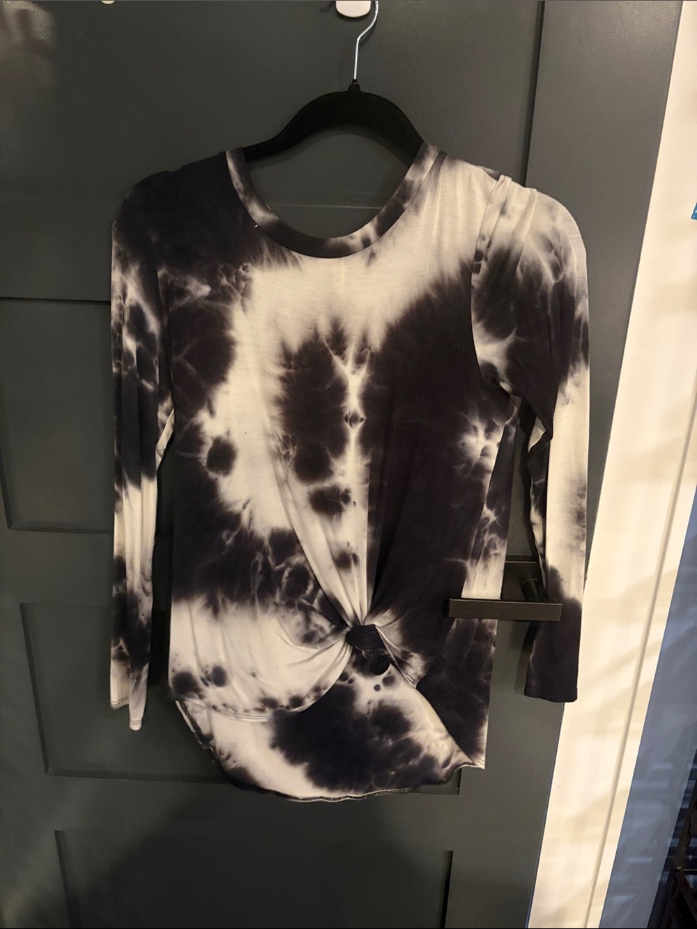 Azules Black & White Tie-Dye Knot Front Long-Sleeve Top